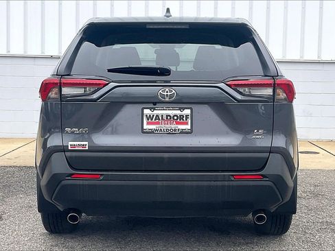 Used 2025 Toyota RAV4 LE image 5