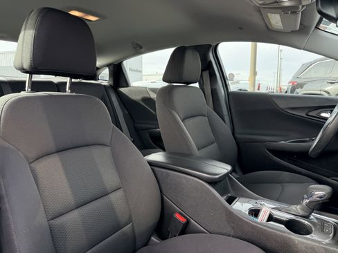 Used 2024 Chevrolet Malibu LT image 9