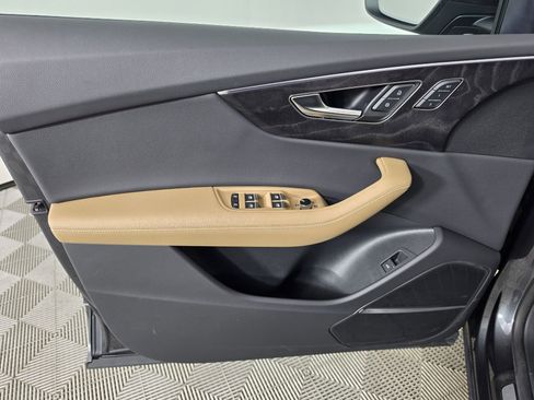 Certified 2025 Audi Q8 Premium Plus w/ Premium Plus Package AWD/4WD image 18