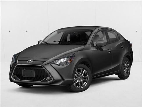 Used 2019 Toyota Yaris LE FWD image 1