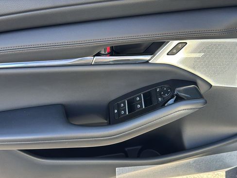 New 2026 MAZDA MAZDA3 Hatchback w/Premium Plus Pkg image 8