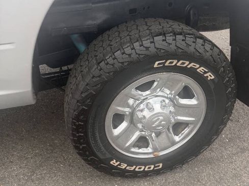 Used 2018 RAM 2500 Tradesman w/ Chrome Appearance Group AWD/4WD image 23