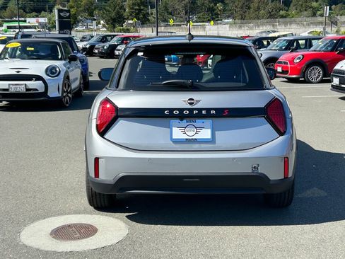 New 2026 MINI Cooper S FWD image 4