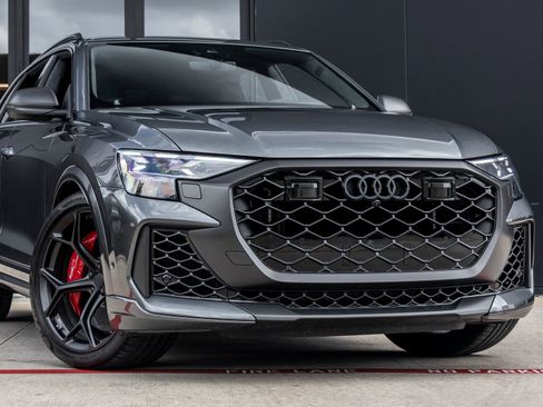 Used 2026 Audi RS Q8 performance AWD/4WD image 5