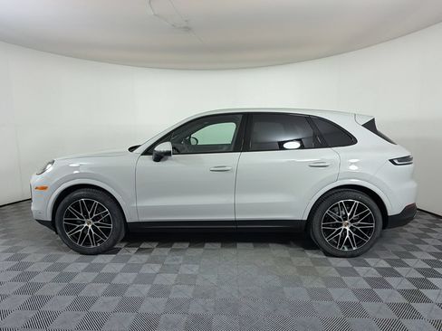 Used 2026 Porsche Cayenne AWD/4WD image 2