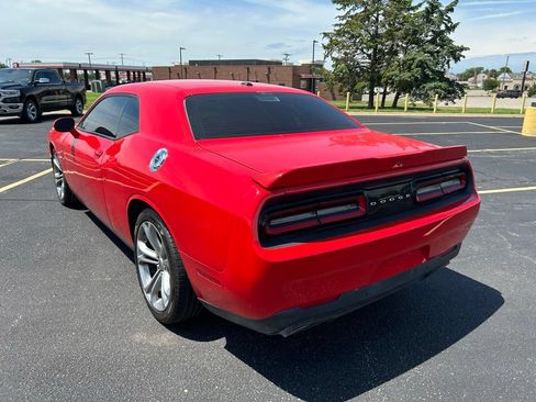 Used 2022 Dodge Challenger R/T RWD image 9