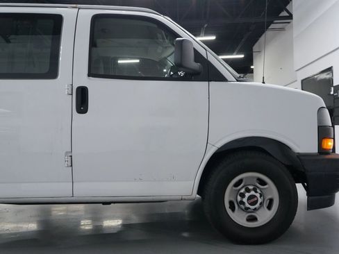 Used 2019 GMC Savana 2500 Extended Van 3D w/ Driver Convenience Package image 29