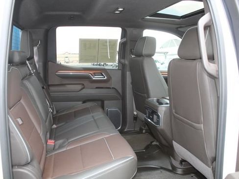 Used 2023 GMC Sierra 1500 Denali w/ Denali Reserve Package AWD/4WD image 19