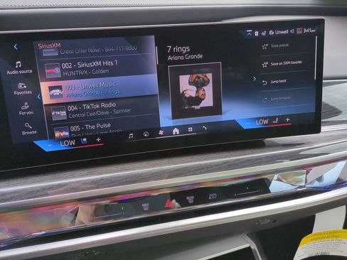 Used 2026 BMW i7 eDrive50 w/ M Sport Package RWD image 21
