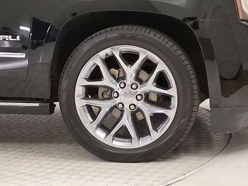 Used 2019 GMC Yukon XL Denali w/ Denali Ultimate Package AWD/4WD image 10