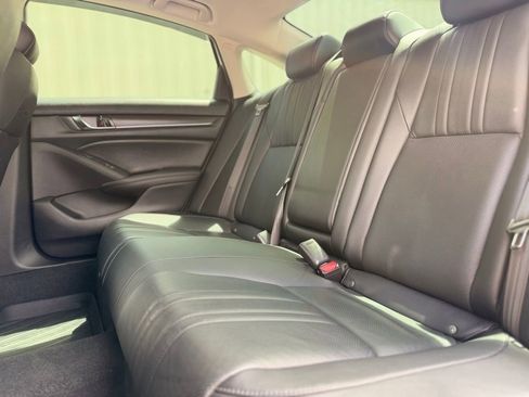 Used 2021 Honda Accord Touring image 17