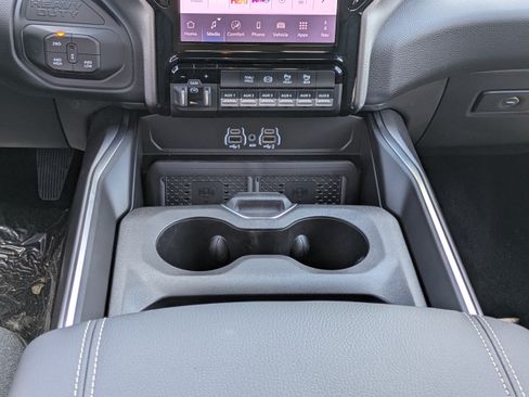 New 2026 RAM 3500 Big Horn AWD/4WD image 17
