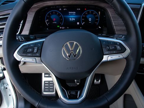 New 2026 Volkswagen Atlas SEL Premium R-Line AWD/4WD image 16