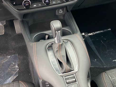 Used 2025 Honda HR-V Sport image 13