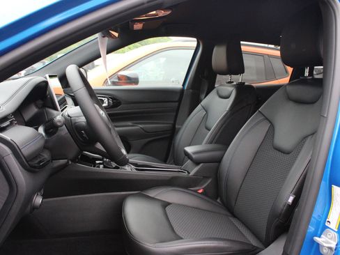 New 2026 Jeep Compass Latitude AWD/4WD image 16