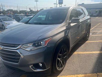 Used 2021 Chevrolet Traverse LT