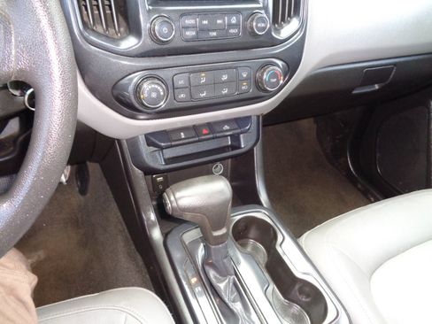 Used 2015 Chevrolet Colorado W/T image 19