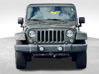 Used 2015 Jeep Wrangler Unlimited Sahara w/ Connectivity Group AWD/4WD video 2