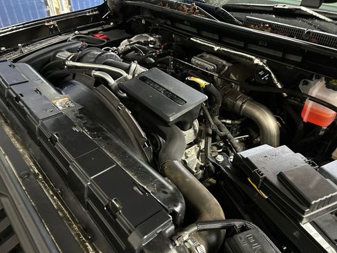 Used 2023 GMC Sierra 3500 Denali image 30