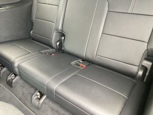 Certified 2026 GMC Acadia Elevation w/ Elevation Premium Package FWD image 28