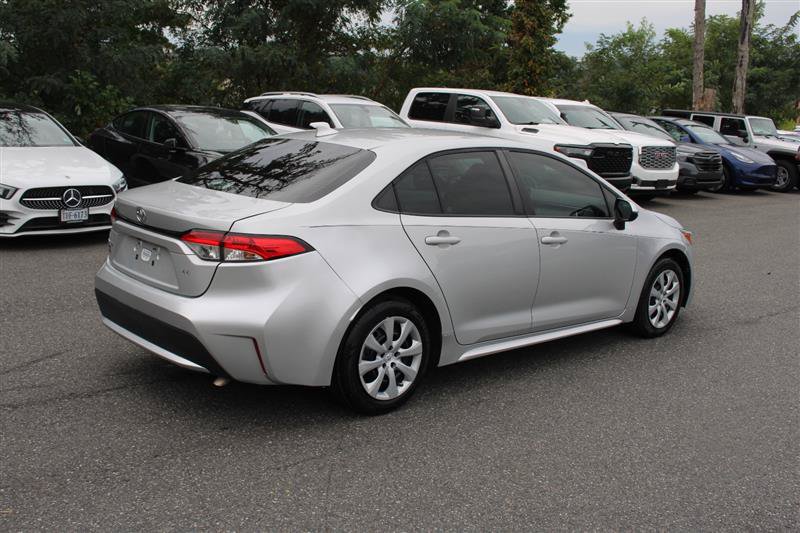 Used 2022 Toyota Corolla LE FWD image 8