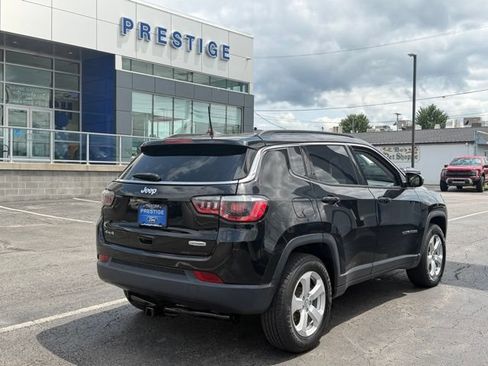 Used 2019 Jeep Compass Latitude w/ Popular Equipment Group AWD/4WD image 11