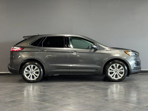 Used 2019 Ford Edge Titanium w/ Equipment Group 301A AWD/4WD image 5