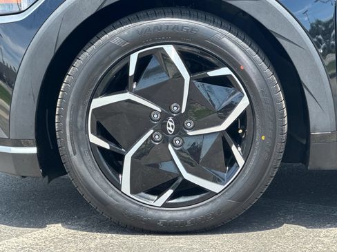 Used 2024 Hyundai Ioniq 5 SEL RWD image 27