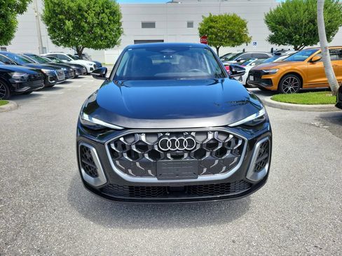 Used 2025 Audi Q5 Premium w/ Convenience Package AWD/4WD image 2