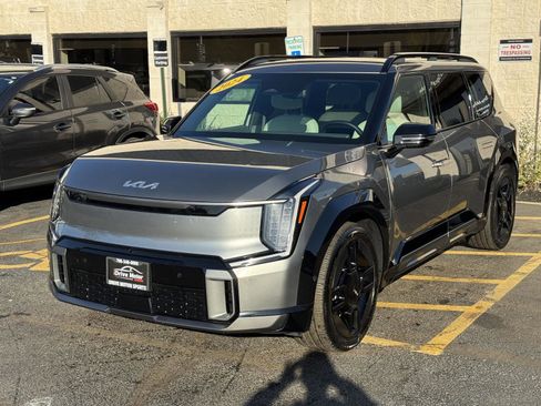 Used 2024 Kia EV9 GT-Line image 3