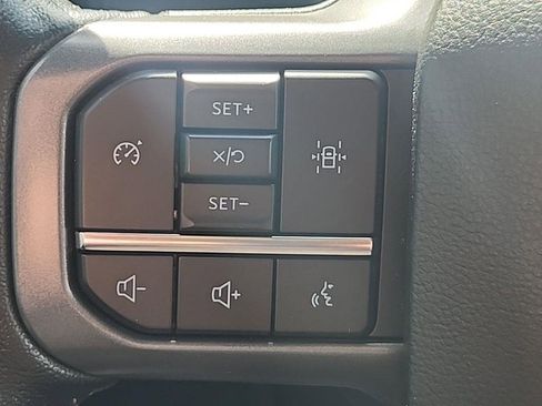 Certified 2022 Ford F150 XLT w/ Equipment Group 302A High image 17