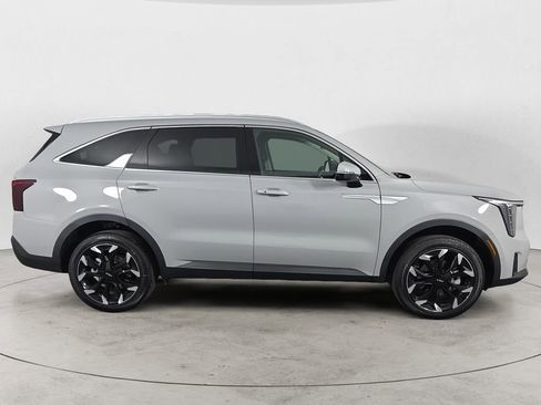 Used 2026 Kia Sorento EX image 6