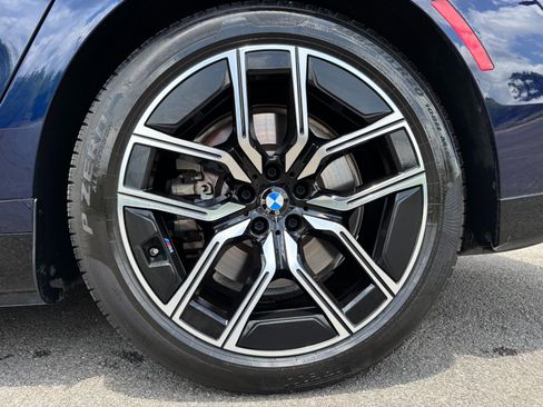 Used 2023 BMW i7 xDrive60 AWD/4WD image 58