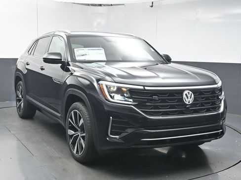 New 2026 Volkswagen Atlas Cross Sport SEL Premium R-Line image 2