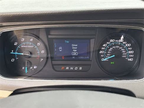 Used 2018 Ford Taurus SE image 25