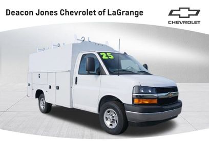 New 2025 Chevrolet Express 3500 w/ Power Convenience Package