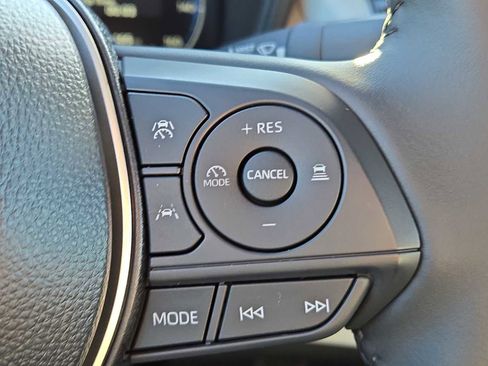 Used 2026 Toyota Corolla SE w/ SE Package image 45