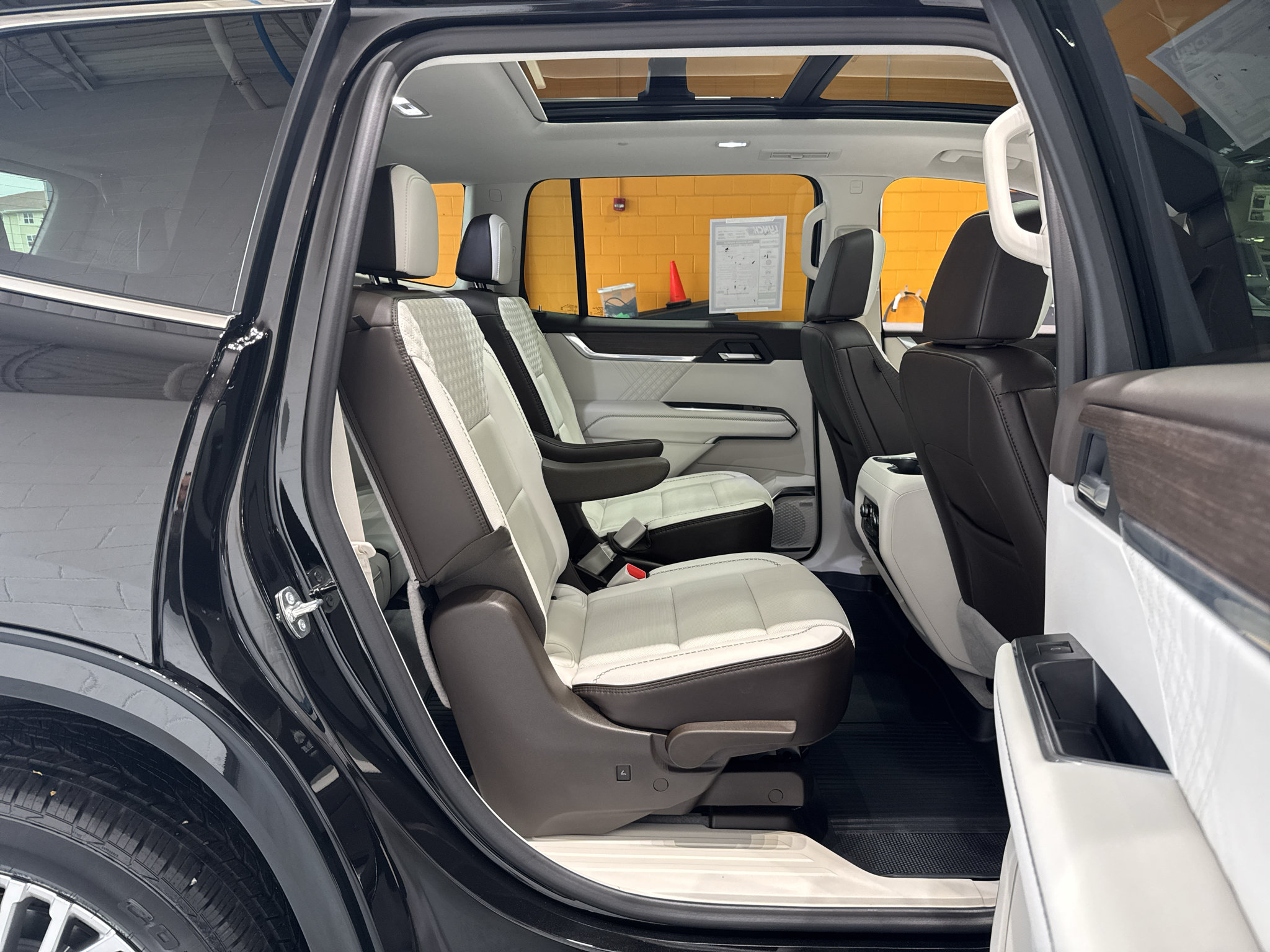 Used 2026 GMC Acadia Denali w/ Super Cruise Package AWD/4WD image 21