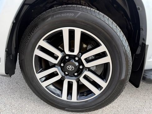 Used 2023 Toyota 4Runner Limited AWD/4WD image 9