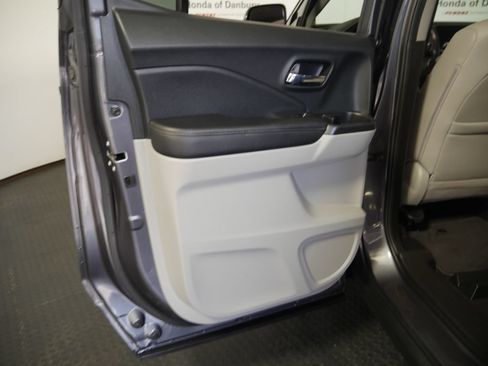 Used 2023 Honda Ridgeline RTL-E image 11