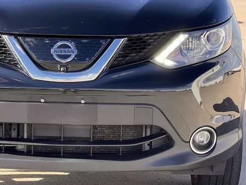 Used 2017 Nissan Rogue Sport SL w/ SL Premium Package image 13