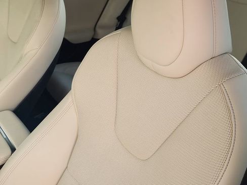 Used 2022 Tesla Model S image 15