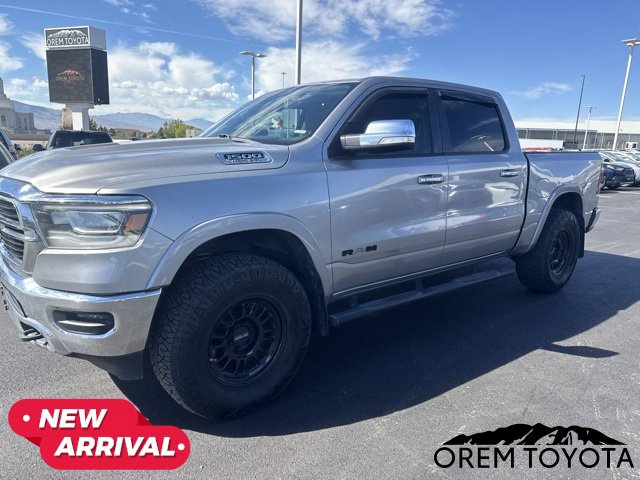 Used 2019 RAM 1500 Laramie w/ Off Road Group AWD/4WD image 2
