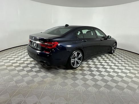 Used 2019 BMW 750i 750i image 4