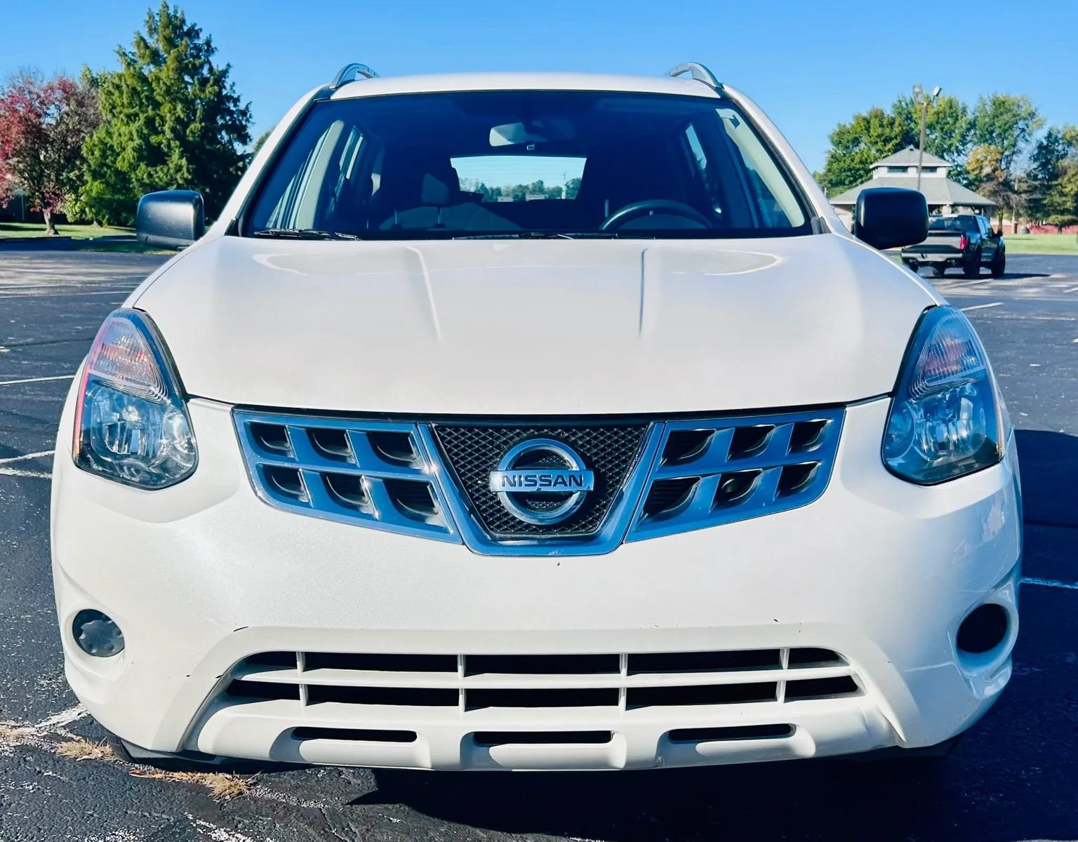Used 2015 Nissan Rogue S w/ Convenience Package AWD/4WD image 2