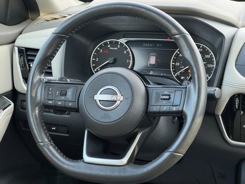 Used 2023 Nissan Rogue SV w/ SV Premium Package image 12