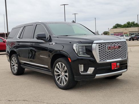 Used 2021 GMC Yukon Denali w/ Denali Premium Package AWD/4WD image 6