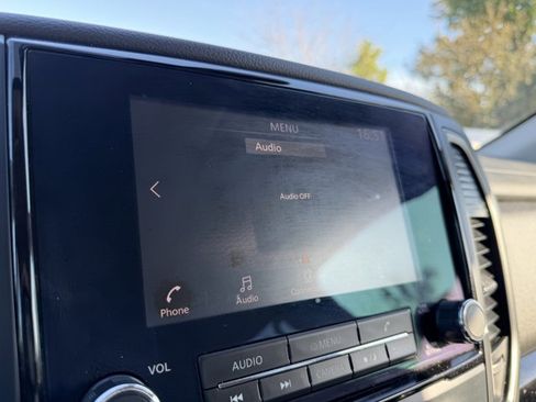 Certified 2024 Nissan Titan SV image 14