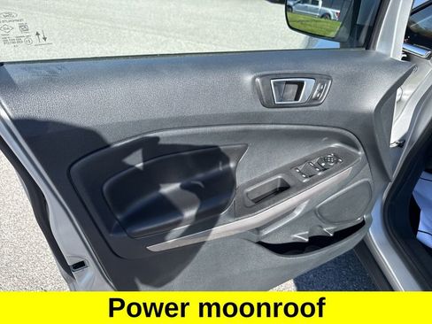 Used 2021 Ford EcoSport Titanium image 11