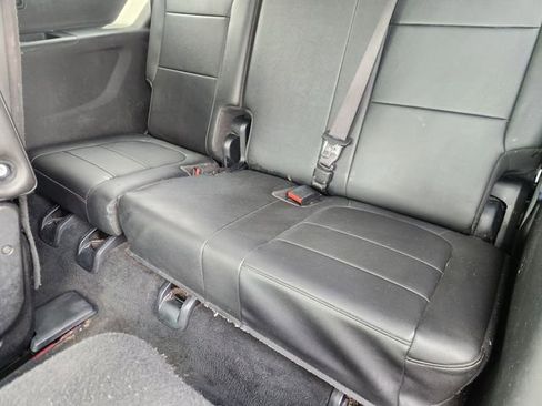 Used 2023 Chevrolet Traverse LT FWD image 30